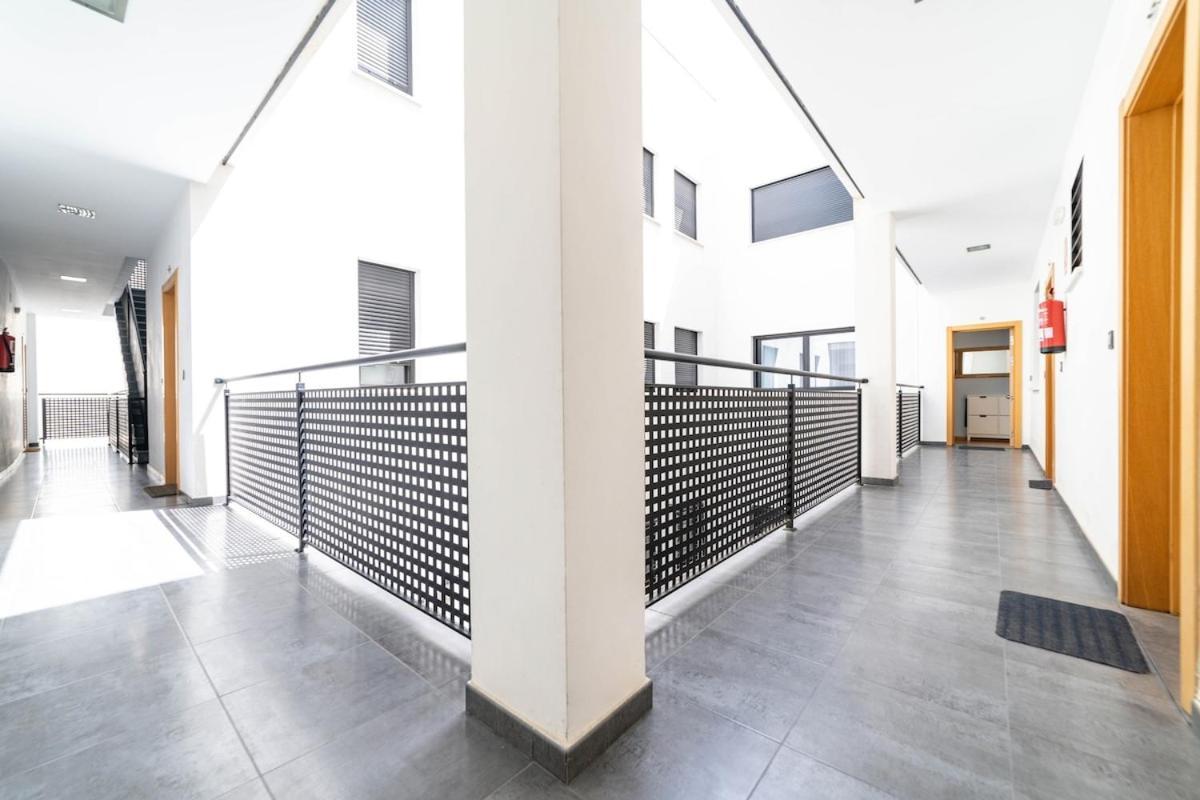 -Malagasunapts- Stylish City Centre Pool&Parking Exteriér fotografie
